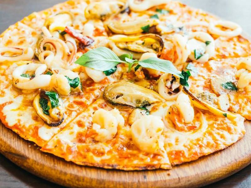Seafood Pizza