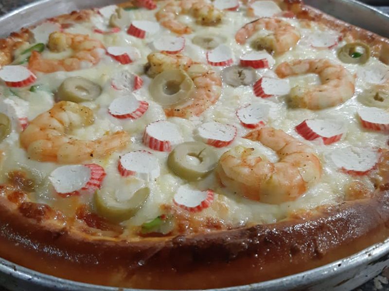 Seafood Pizza