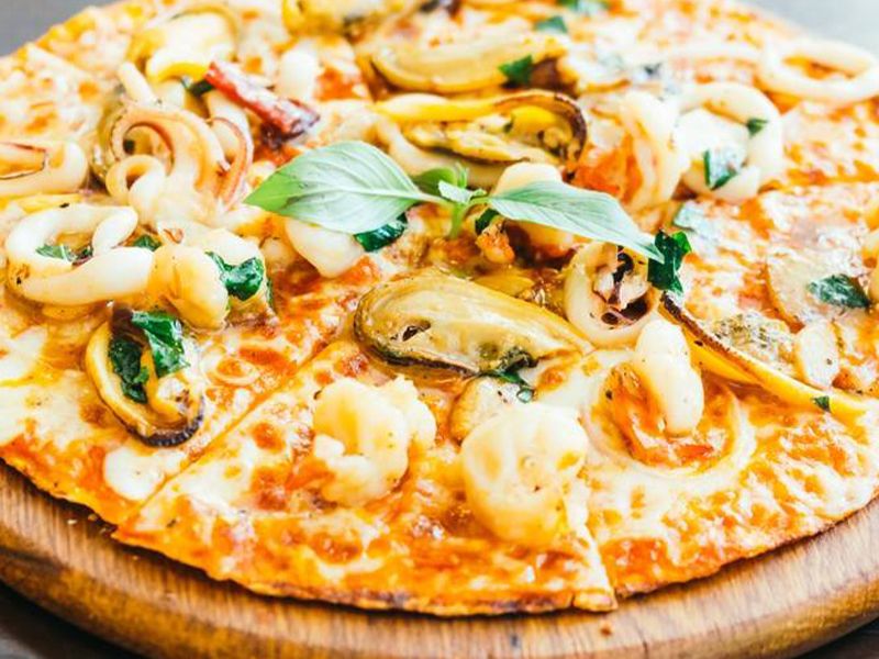 Seafood Pizza