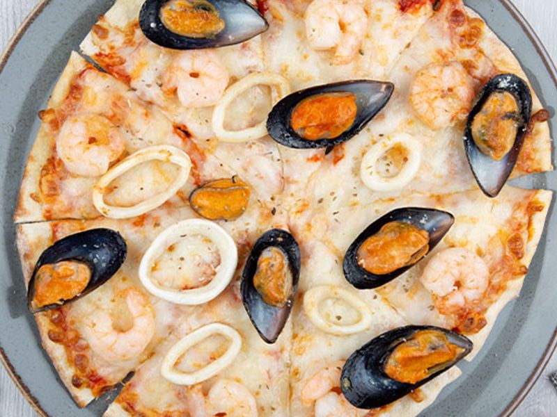 Seafood Pizza