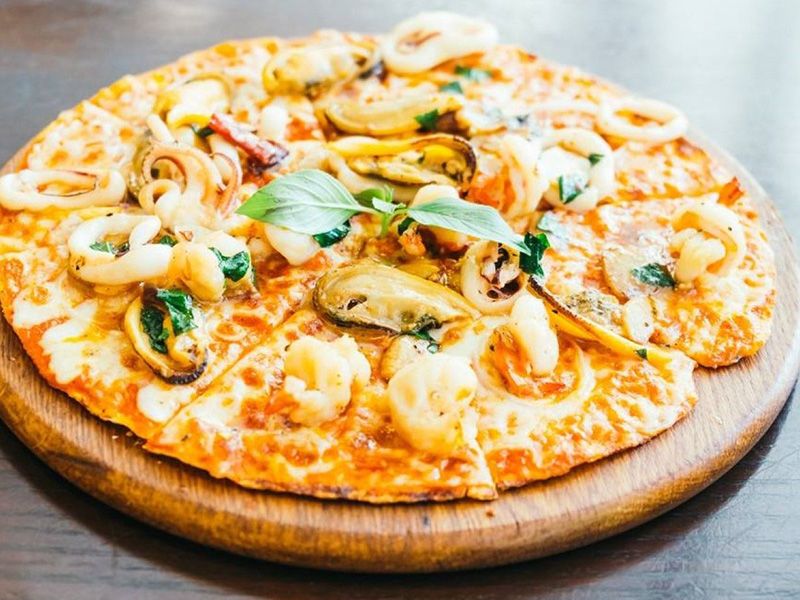 Seafood Pizza