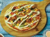 Chicken shawarma pizza