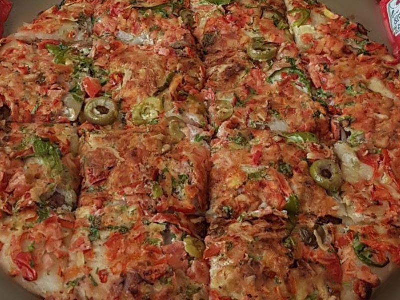 Pastrami Oriental Pizza