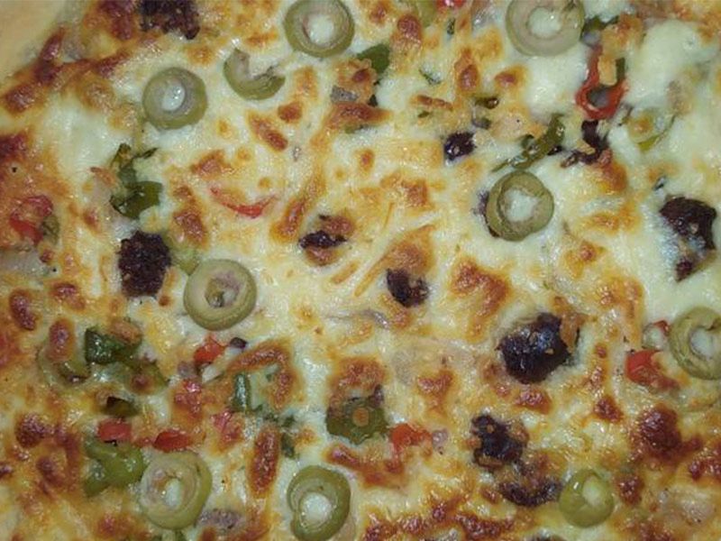 Tuna Chunks Oriental Pizza