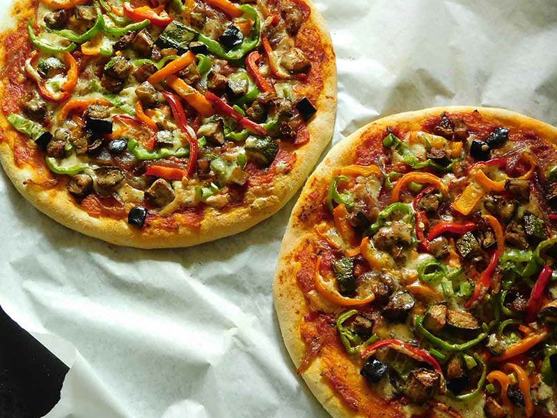 Vegetables Oriental Pizza