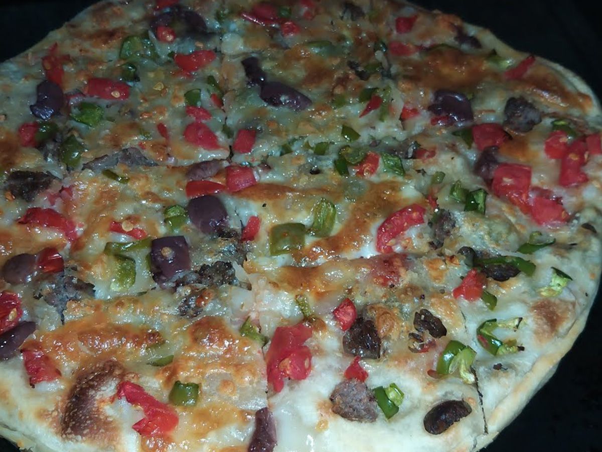 Alexandrian Sausage Oriental Pizza