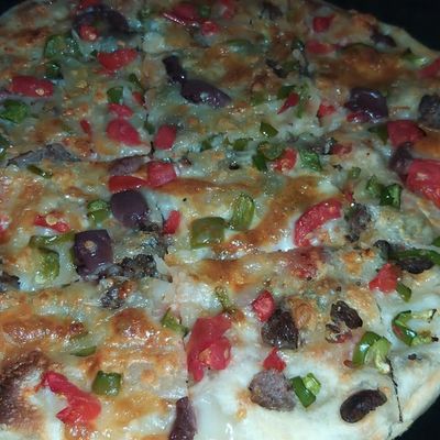 Alexandrian Sausage Oriental Pizza
