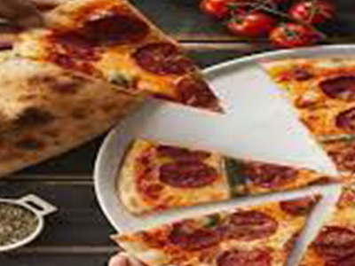Salami Pizza