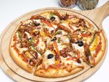 Chicken With Mushroom Oriental Pizza