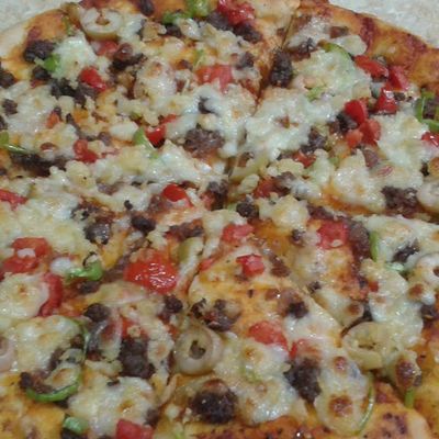 Oriental pizza with minced meat