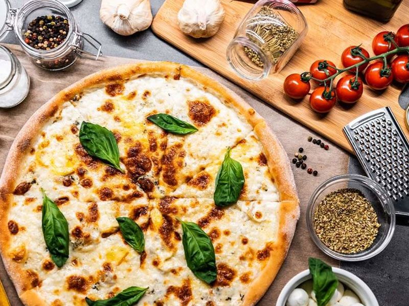 Mix Cheese Oriental Pizza