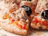 Tuna Chunks Oriental Pizza