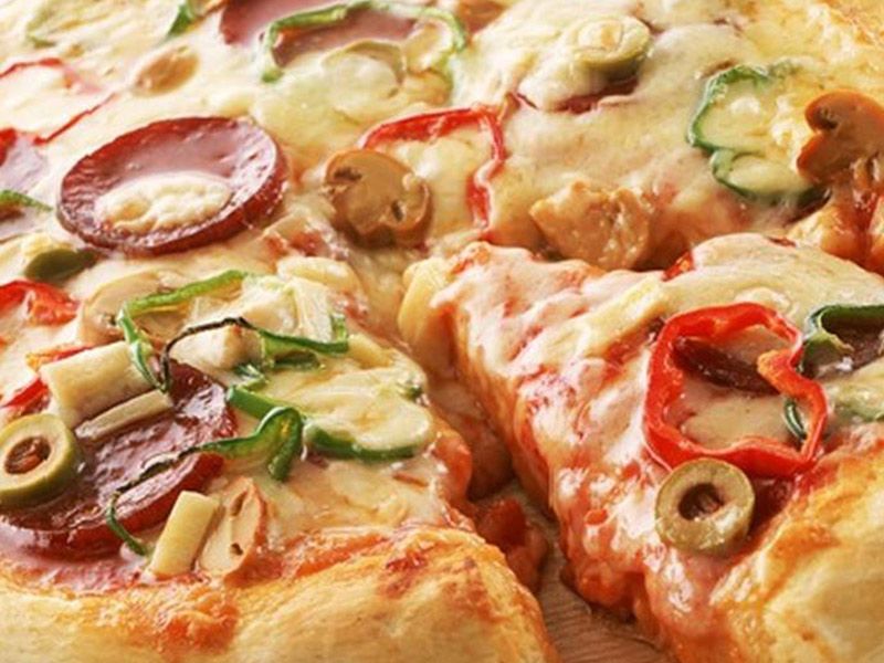 Vegetables Oriental Pizza