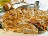 Roumi Cheese Oriental Pizza