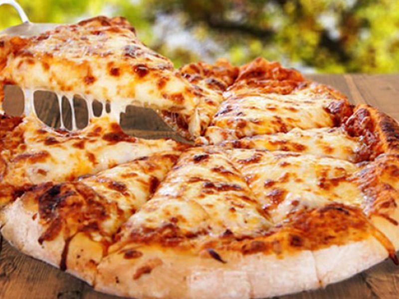Mix Cheese Oriental Pizza