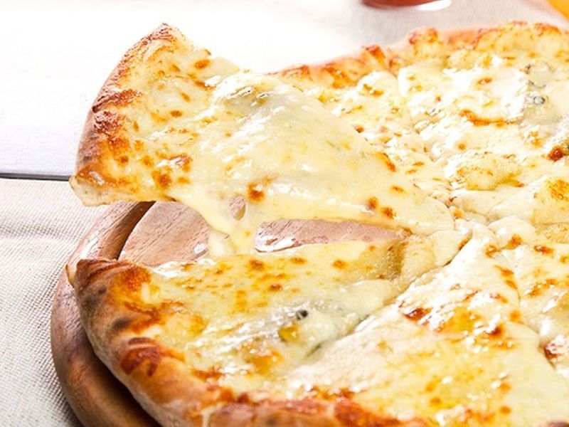 Mix Cheese Oriental Pizza