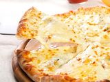 Mix Cheese Oriental Pizza