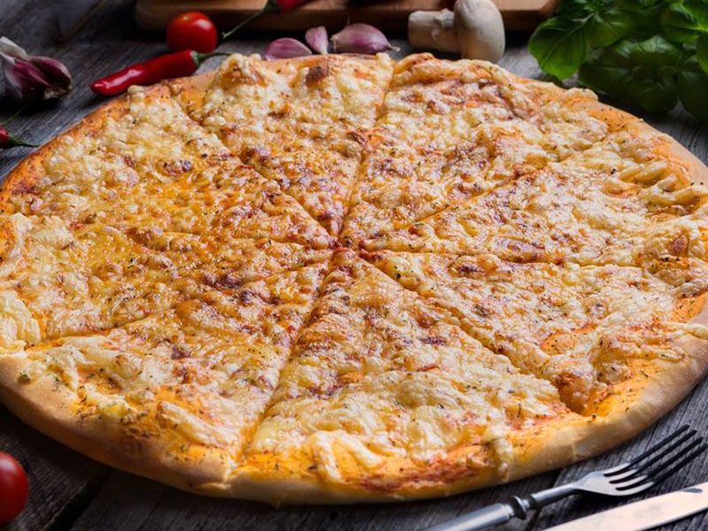 Cheddar Pizza
