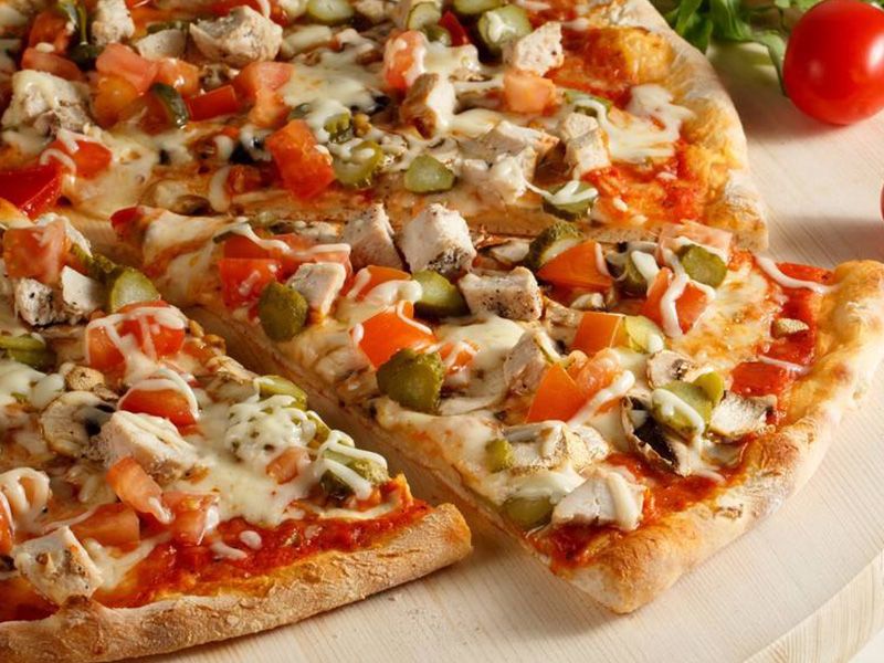 Shish Tawook Pizza