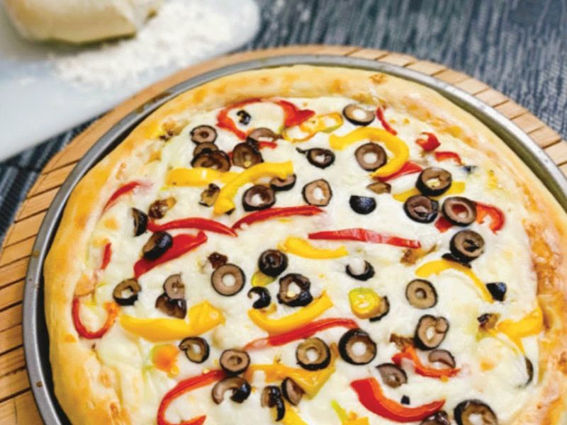 Shish Taouk Pizza