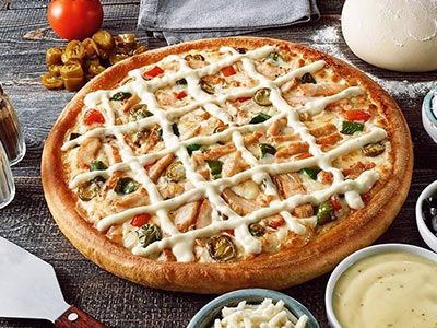 Shish Tawook Pizza