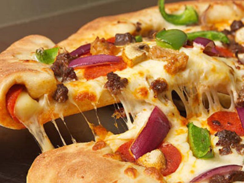 Shish Tawook Pizza