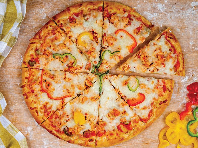 Small Chicken Alfredo Pizza