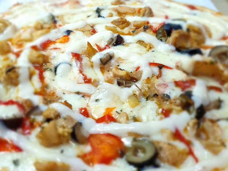 Chicken Pizza With Ranch Sauce