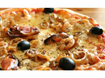 Seafood Pizza
