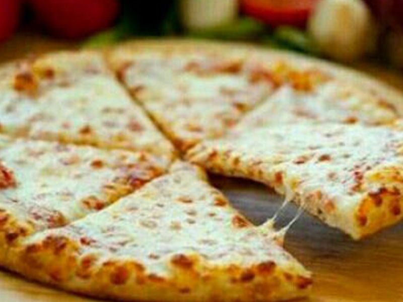 Quattro Formaggi Pizza