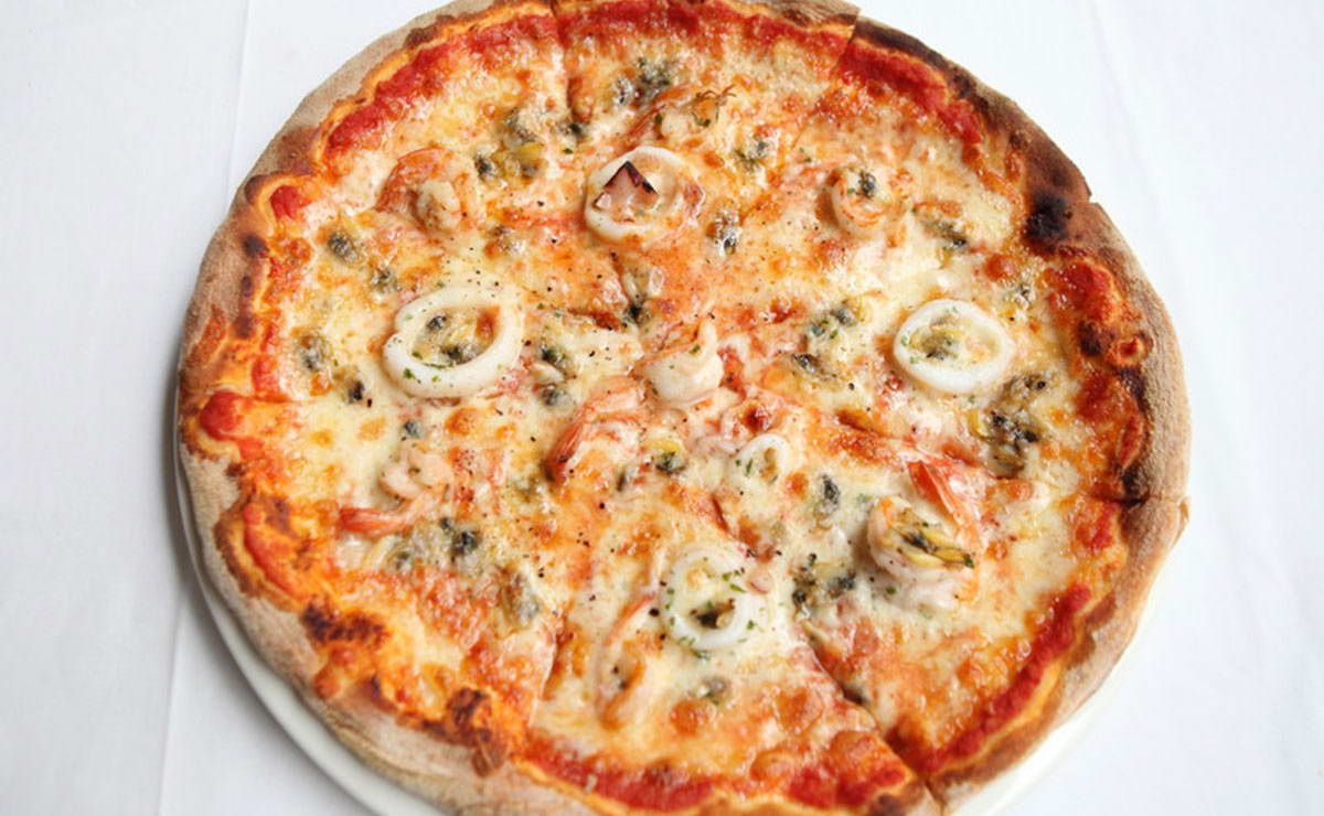 Calamari Pizza