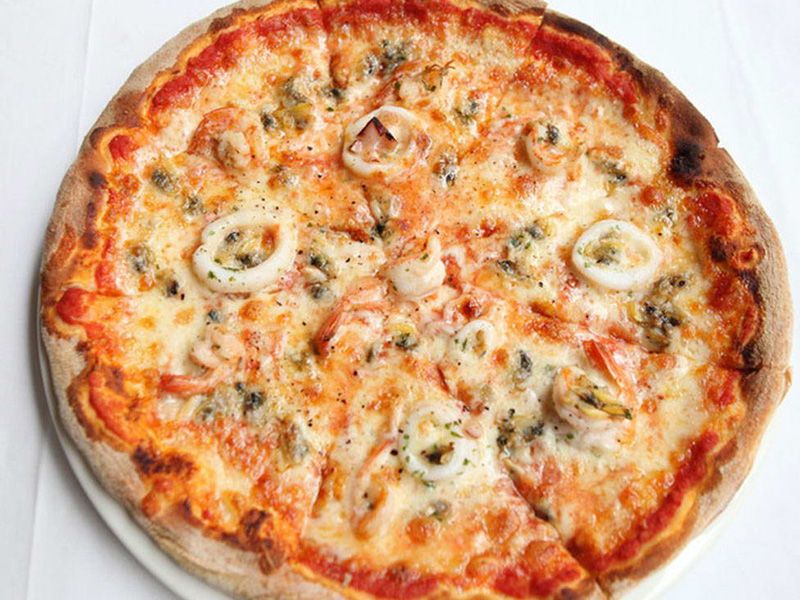 Calamari Pizza