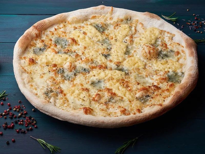 Quattro Formaggi Pizza