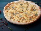 Quattro formaggi Pizza