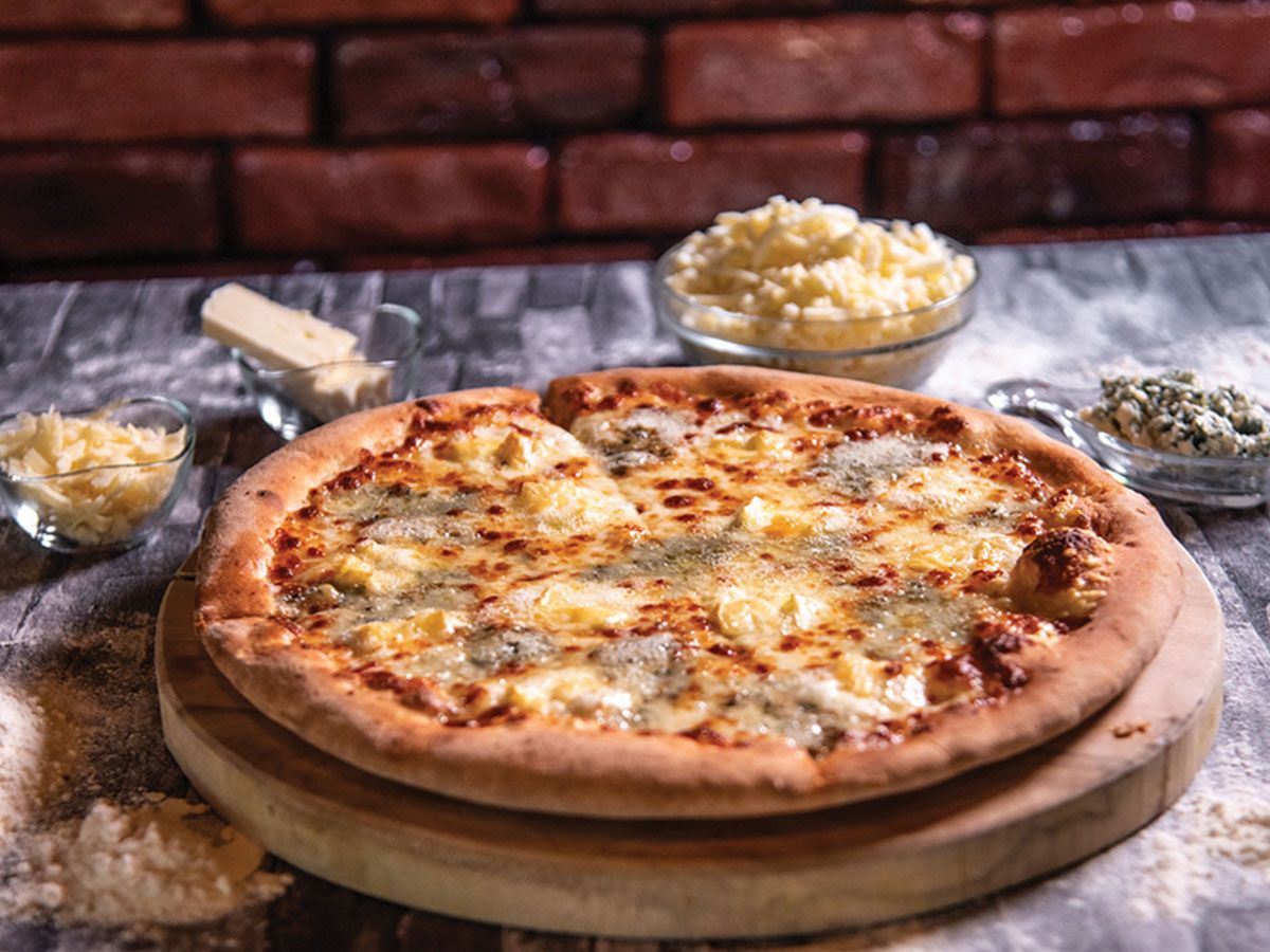 QUATTRO FORMAGÉ pizza