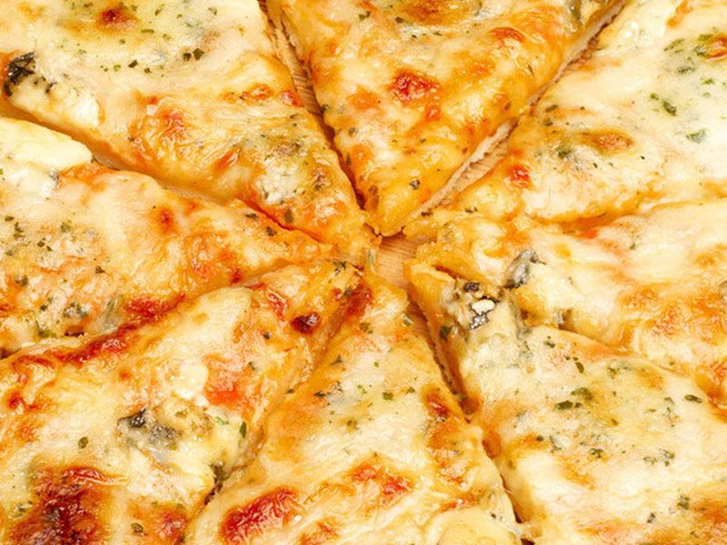 Quattro Formaggi Pizza