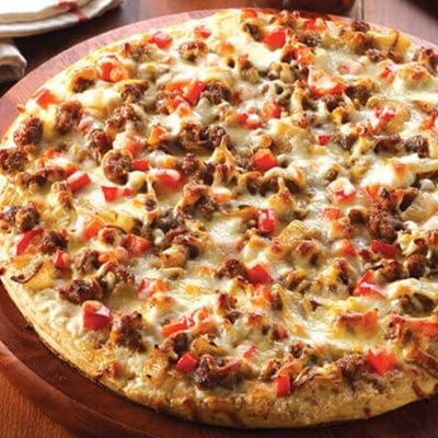 Italian baladi minced meat pizza