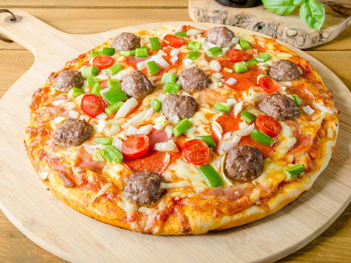 Minced meat pizza