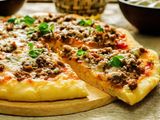 Minced Meat Pizza - La Fourchett