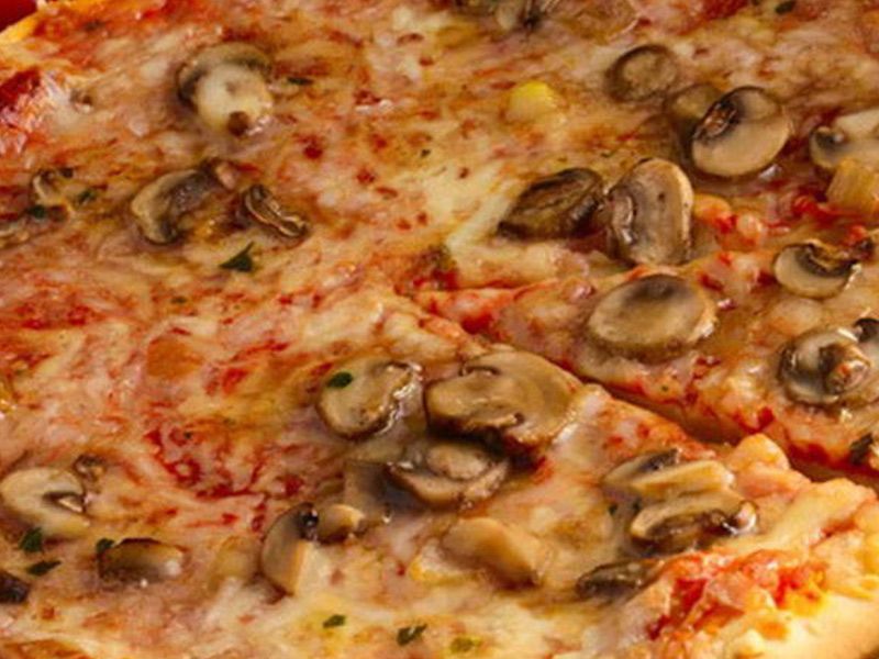 Mushroom Oriental Pizza