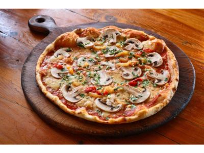 Mushroom With Vegetables Pizza