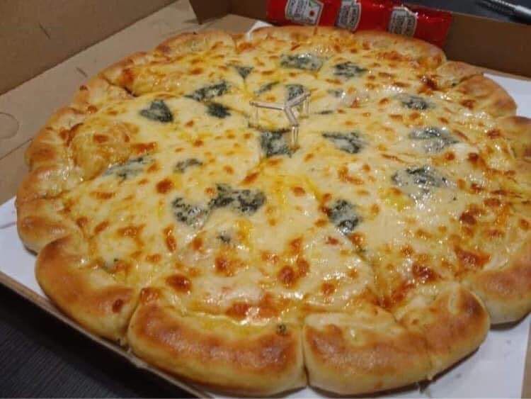 Mix Cheese Pizza