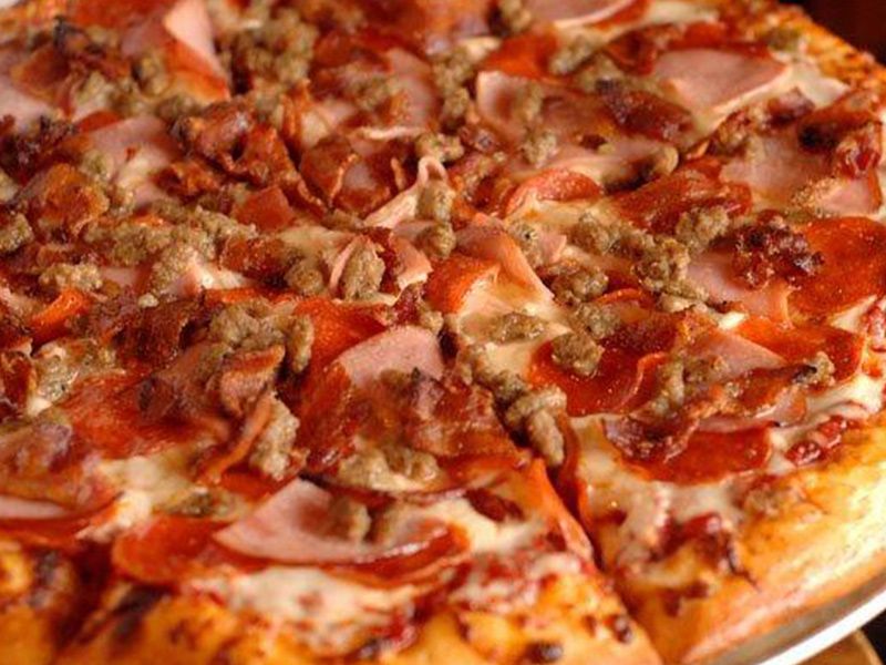 Mix Meat Oriental Pizza