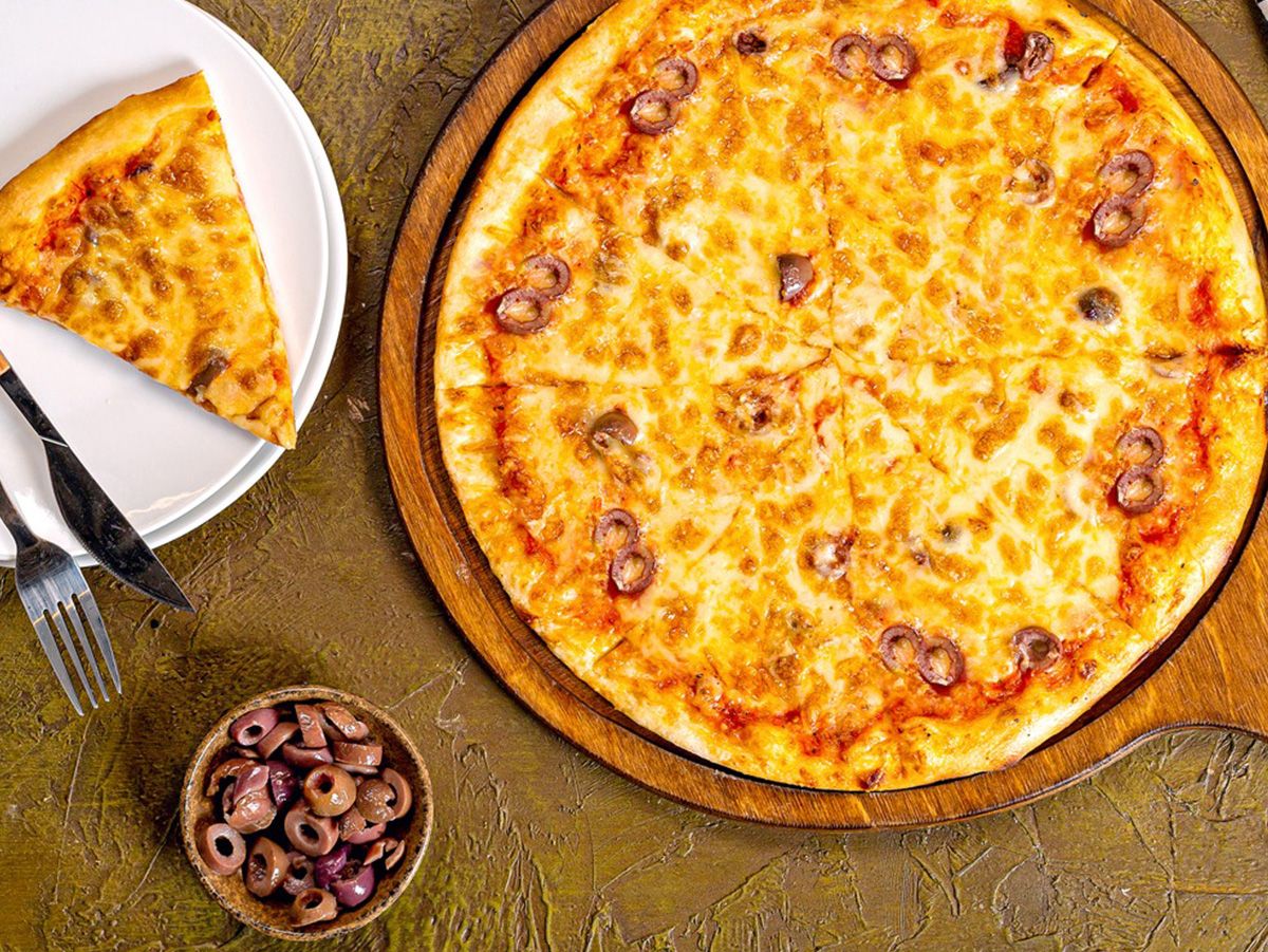 Mix cheese pizza