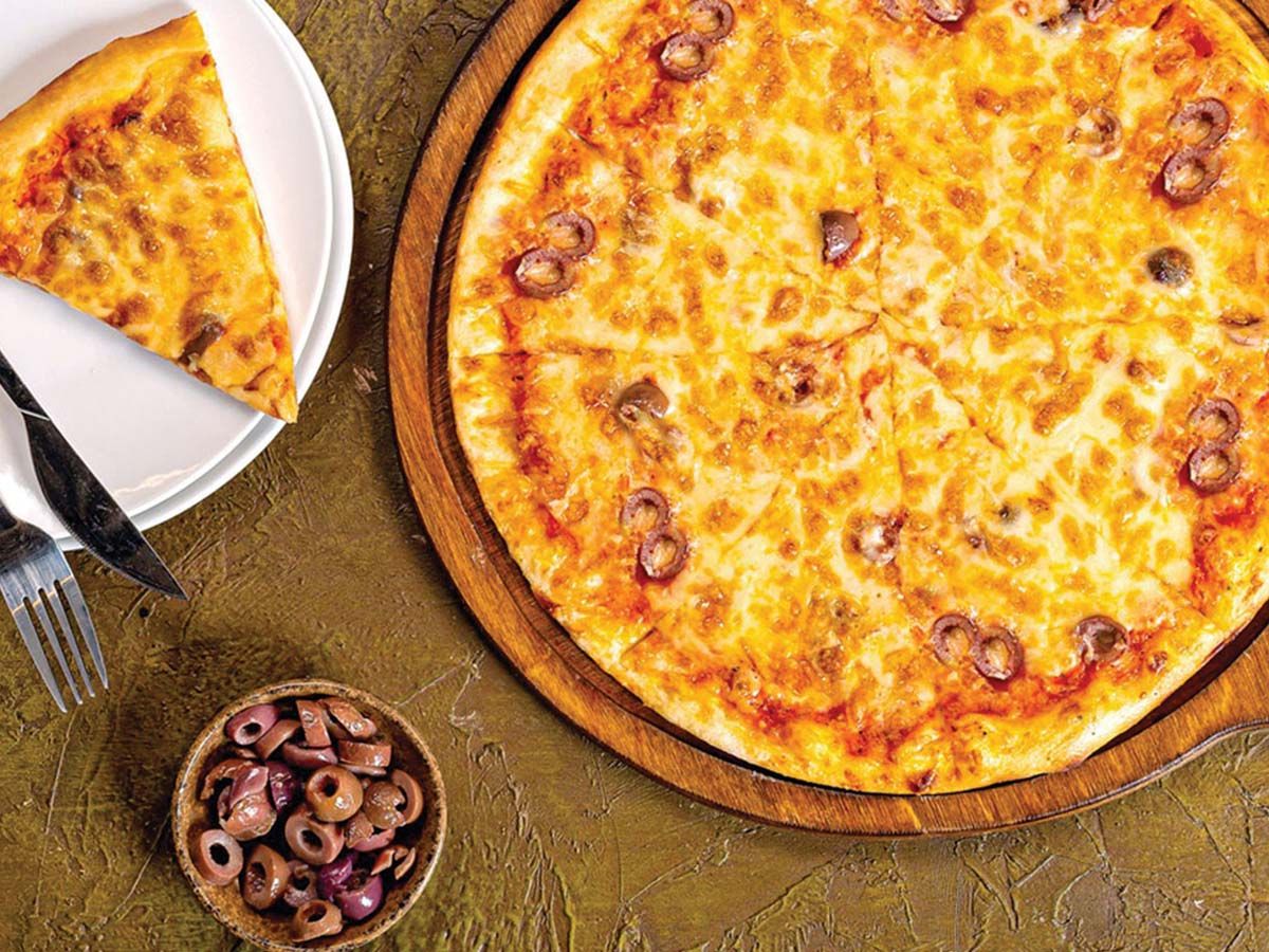 Mix cheese pizza