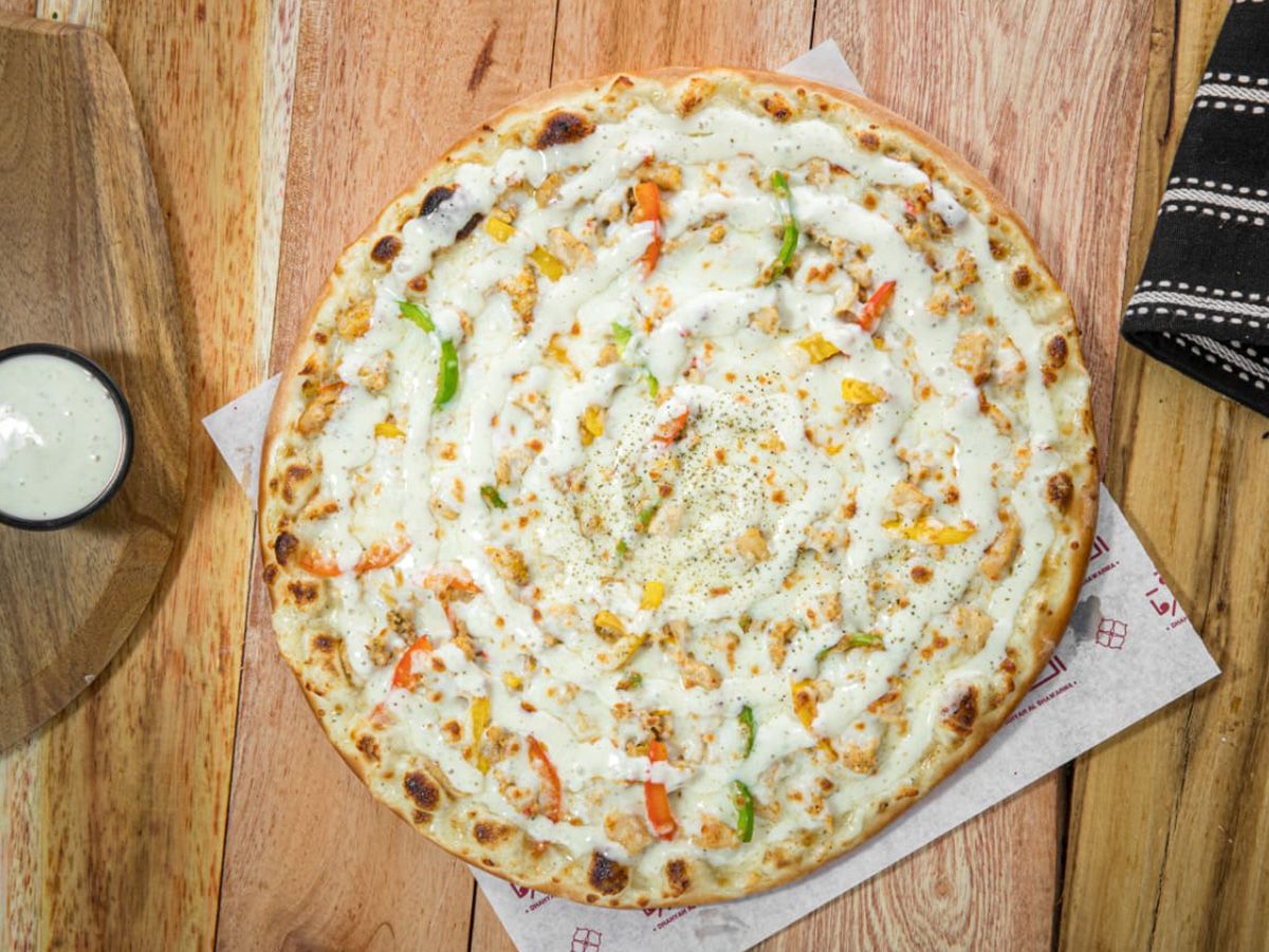 Mix chicken pizza