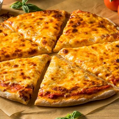Large mix cheese oriental pizza