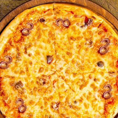 Mixed Cheese Pizza
