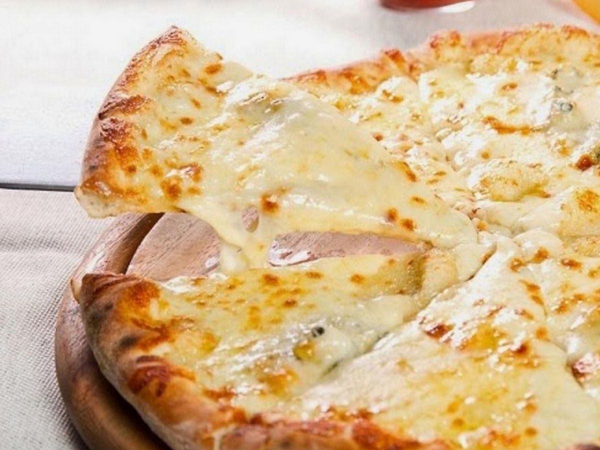 Family Mix Cheese Pizza