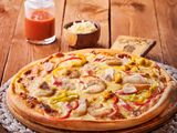 Italian mix chicken pizza